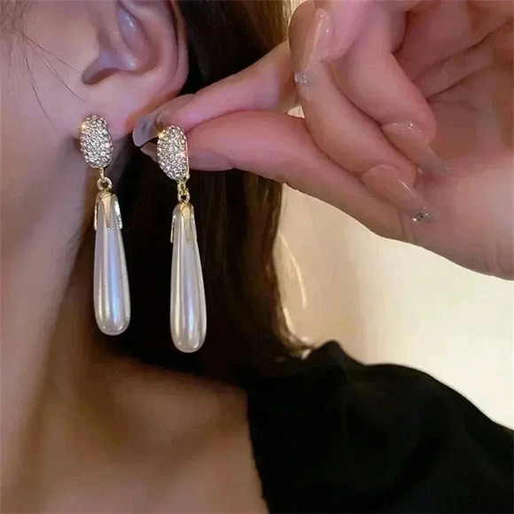 White Women's Large Teardrop Faux Pearl & Rhinestone Decor Earrings - Picture 2 of 5